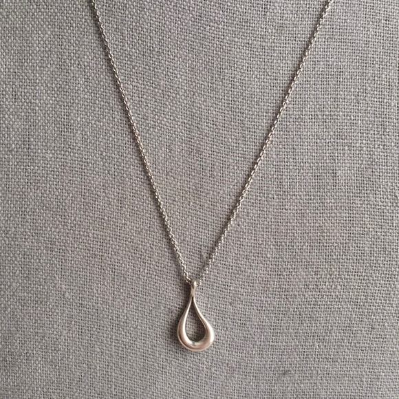 Tiffany&Co. Elsa Peretti Open Teardrop Pendant Necklace in Sterling Silver (18") - Picture 4 of 5